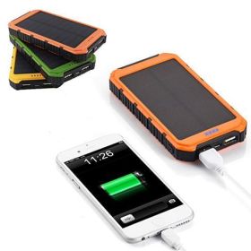 Roaming Solar Power Bank Phone or Tablet Charger (Color: GREEN)